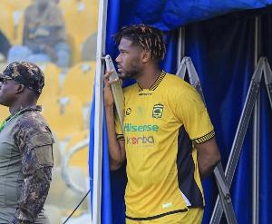 Kotoko Goalkeeper Mohamed Camara Banned Five Matches Over Referee Assault