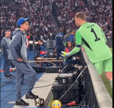 Manuel Neuer involved in heated moment with ball boy during Paris Saint-Germain vs Bayern Munich clash