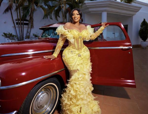 Dr Sledge’s Wife Reportedly Arrested by EOCO at Airport While Attempting to Leave Ghana