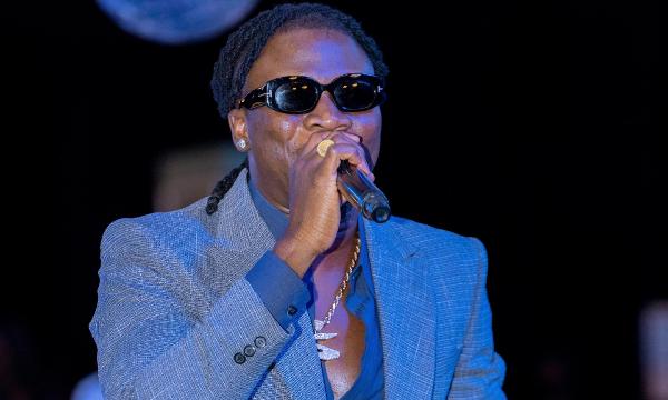 Stonebwoy Stuns Fans with Surprise Appearance at Dr. Likee’s London Show