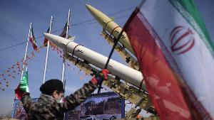 Iran Retaliates Against Gulf Targets After US Attacks as Strait of Hormuz Tensions Rise
