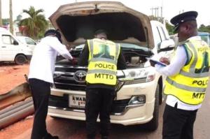 Police Impound 6,000 Vehicles in Nationwide Crackdown on Illegal Sirens and Beacon Lights