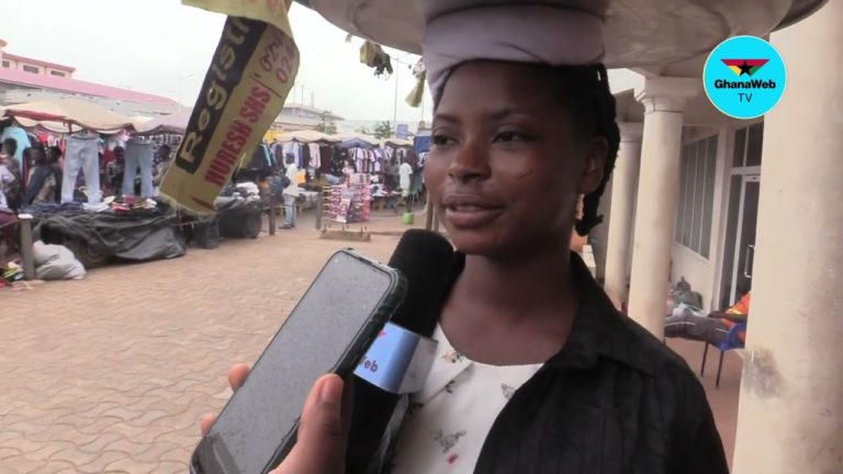 Video Thumbnail: She quit her job at a bar due to sexual harassment from men, now she sells fruits | Everyday People